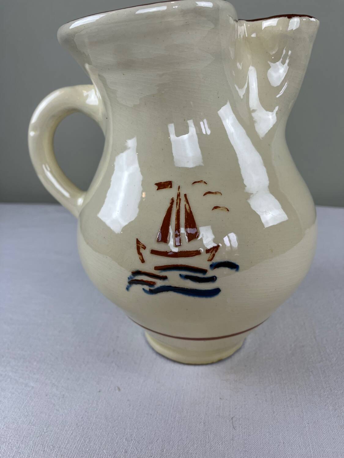 Artisanal sailing boat carafe