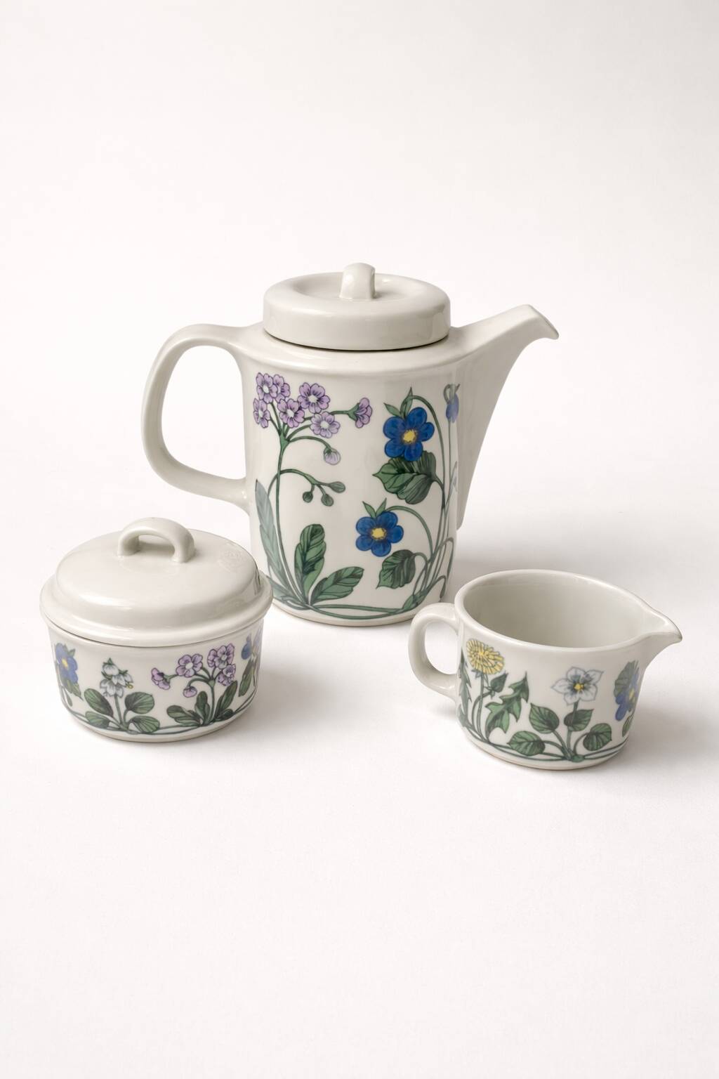 Flora coffee service by Arabia – Finnish vintage from the 1970s