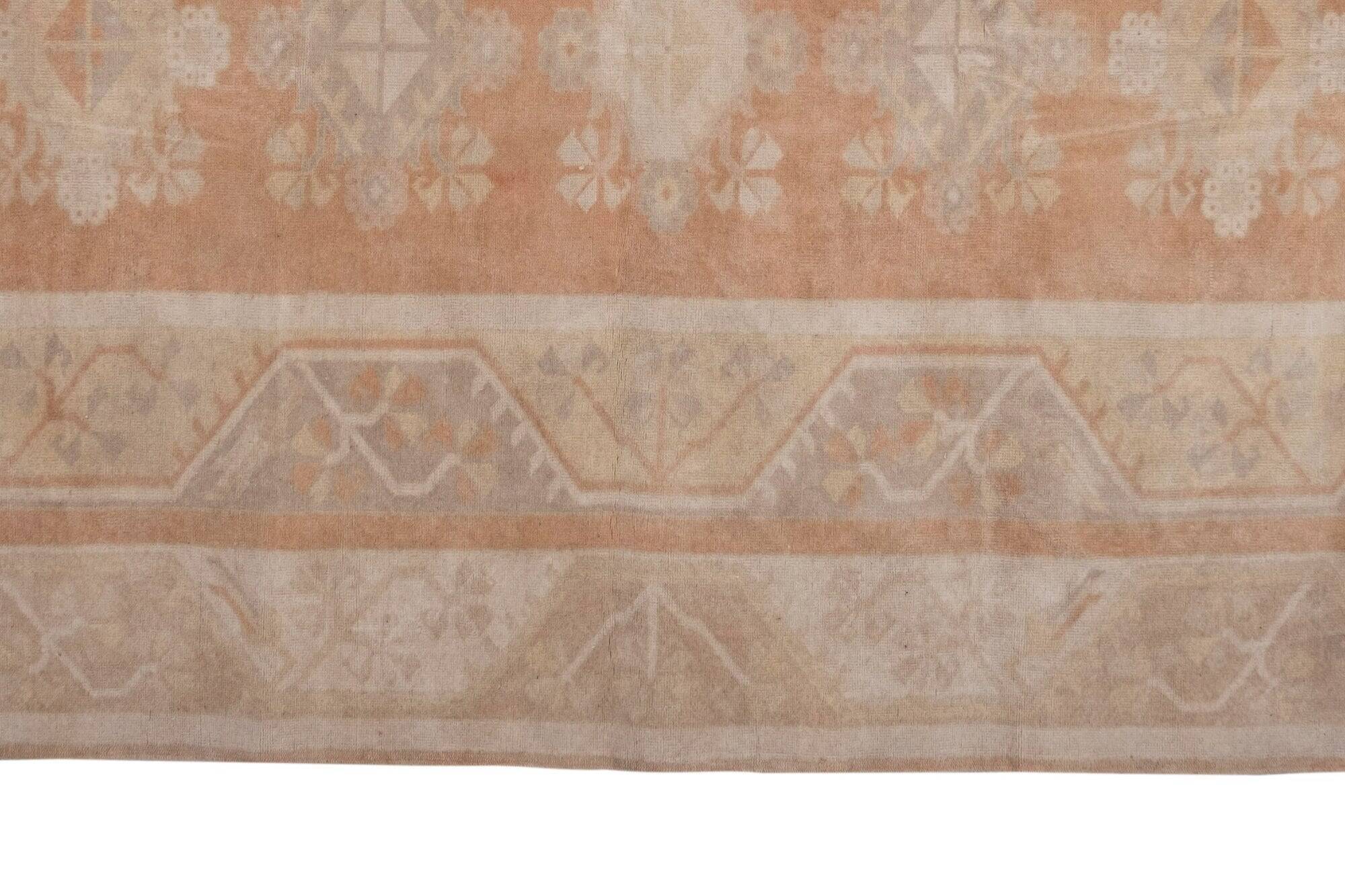 Vintage Turkish Oushak rug 203x315 cm