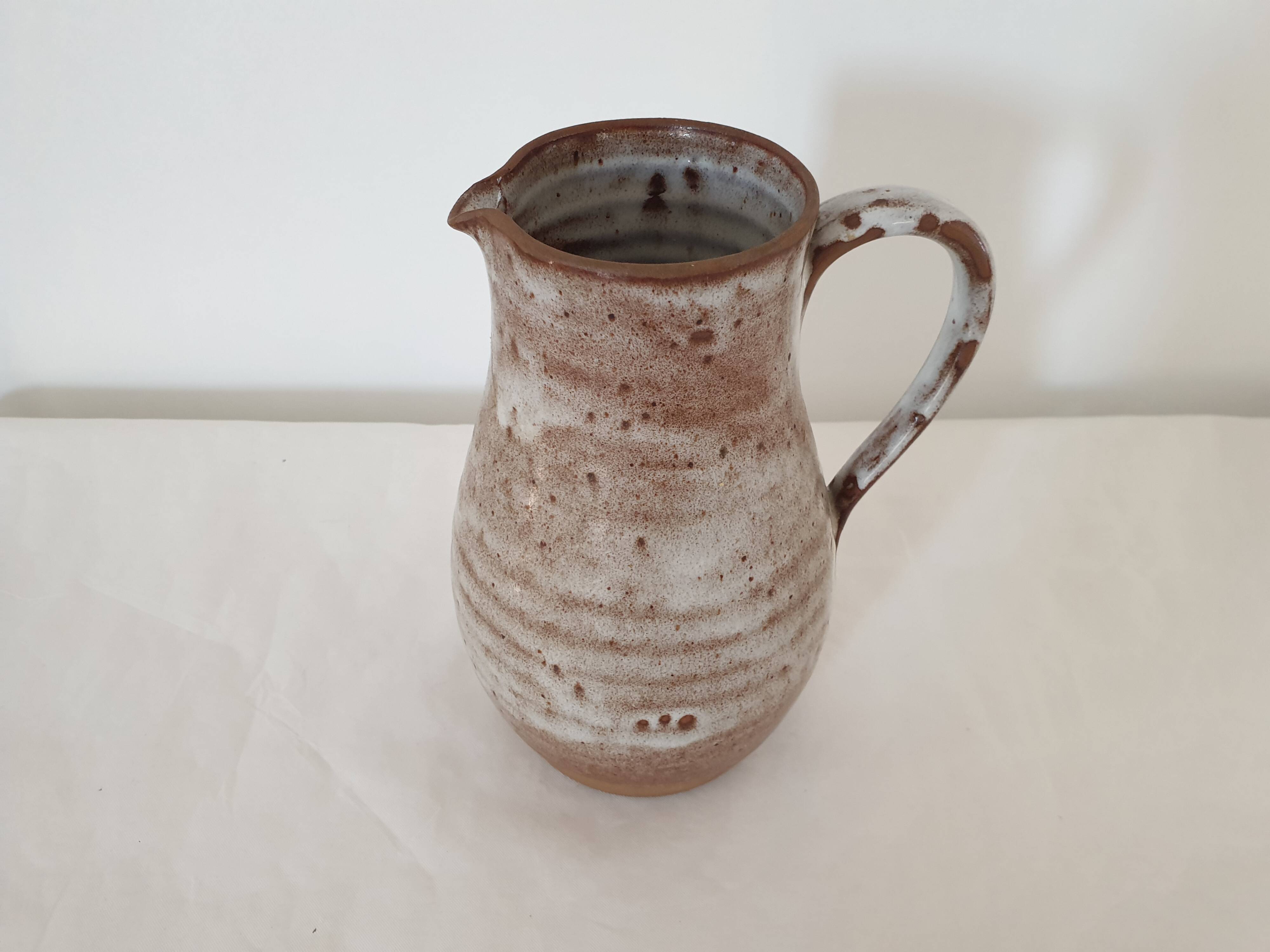 Ceramic pitcher signed Roger Jacques (Saint Amand)