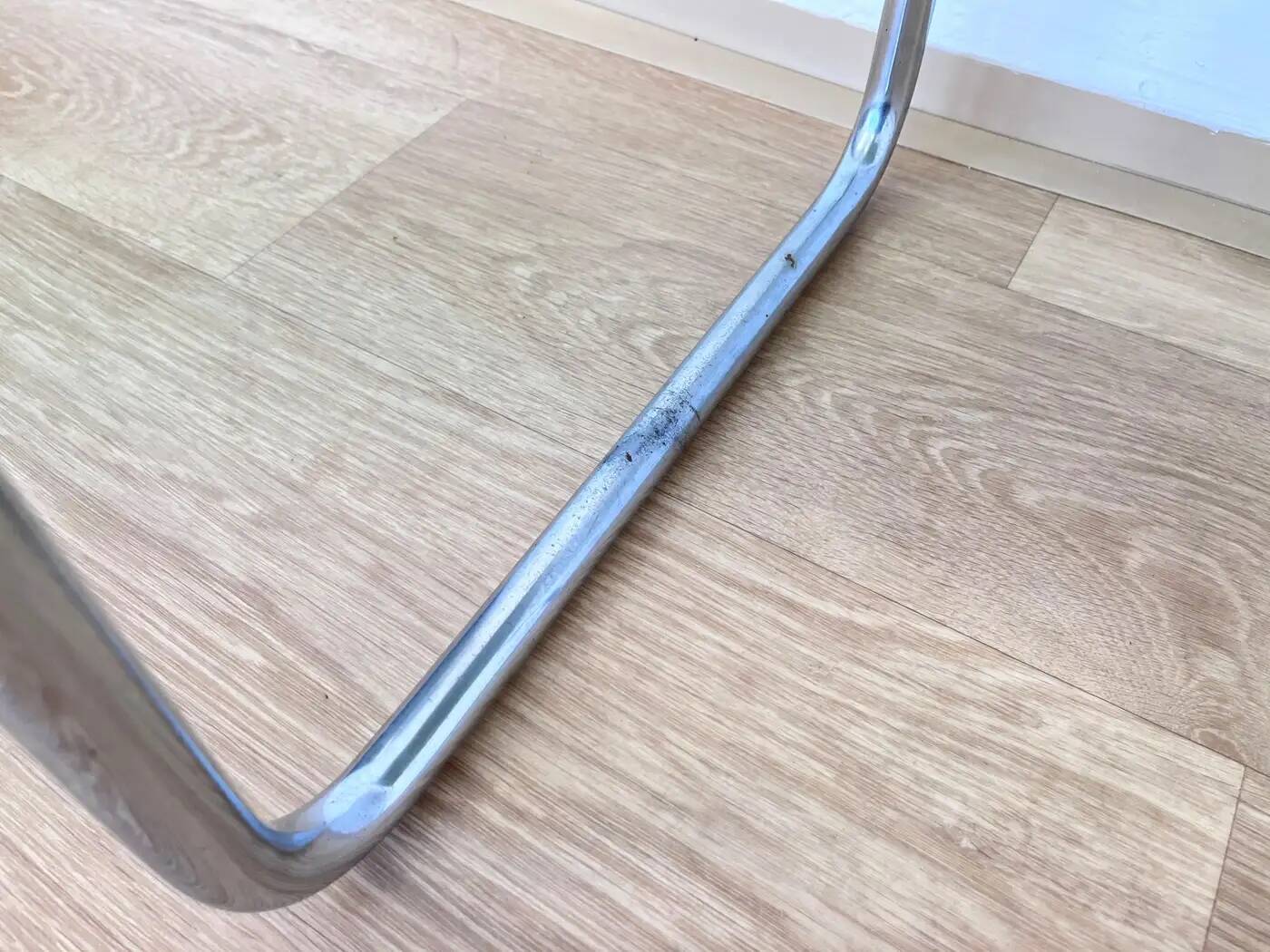 Table gigogne ou d'appoint chromée de style Bauhaus, conçue par Marcel Breuer pour Mucke Melder, années 1930