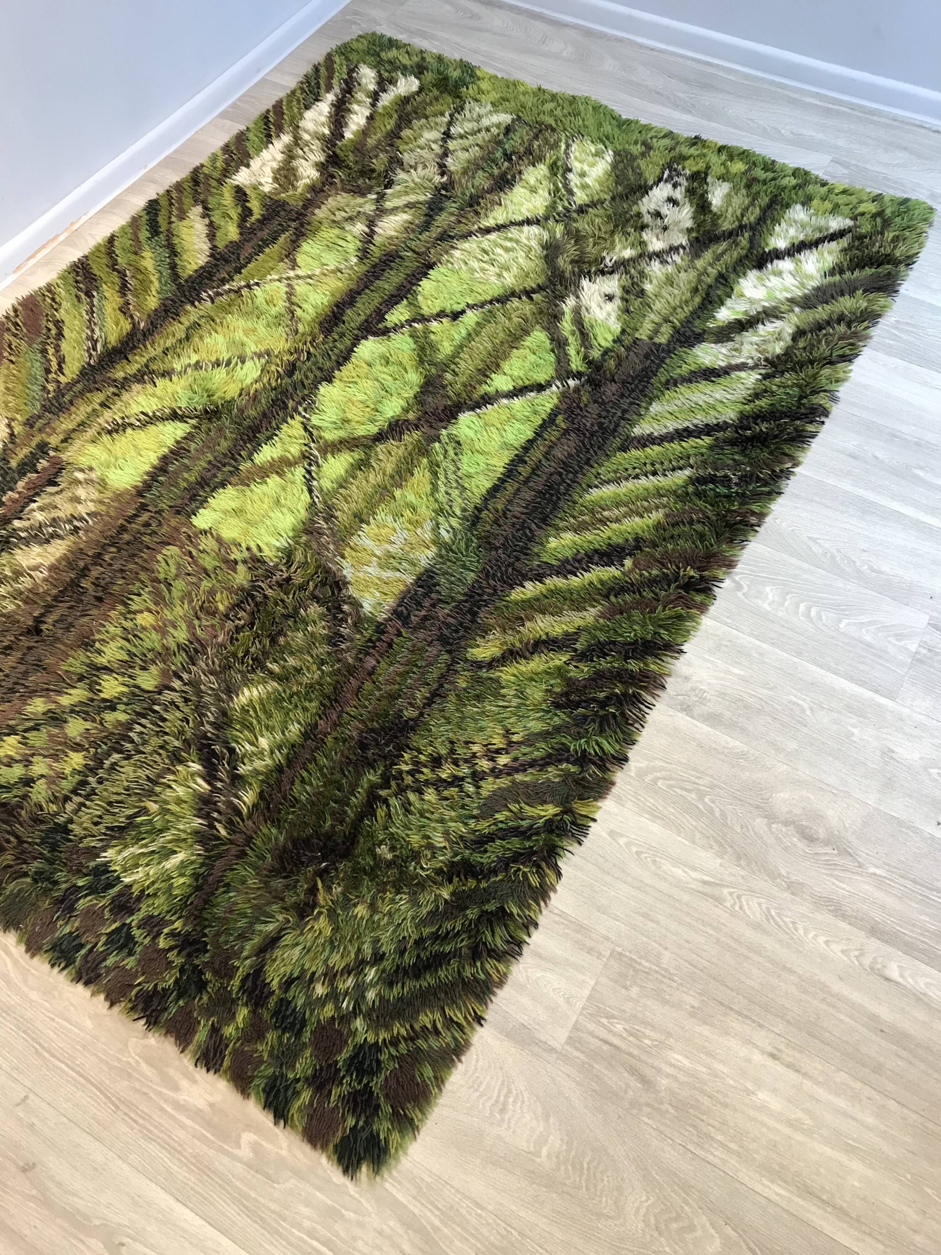Öster Gyllen long pile carpet green brown Vintage Sweden