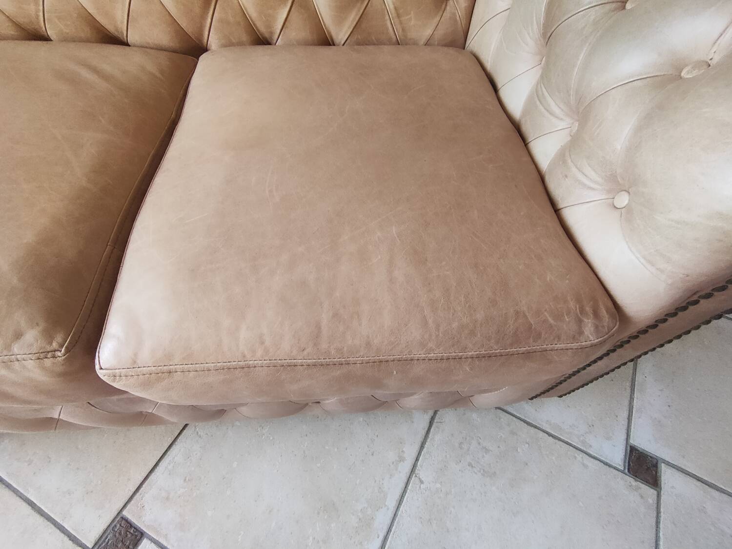 Salon trois pièces chesterfield