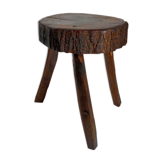 Tripod stool art-popular in solid wood, slit feet