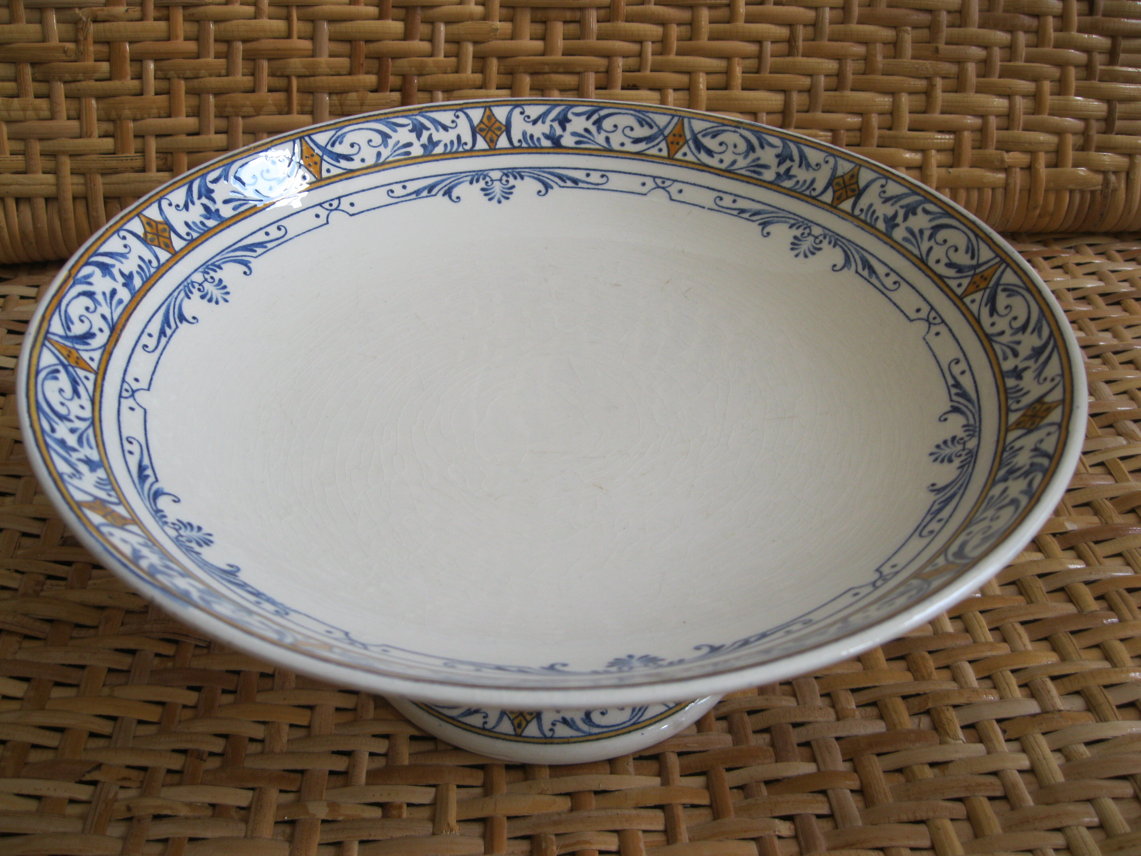 Coupe à fruits plat porcelaine Creil et Montereau