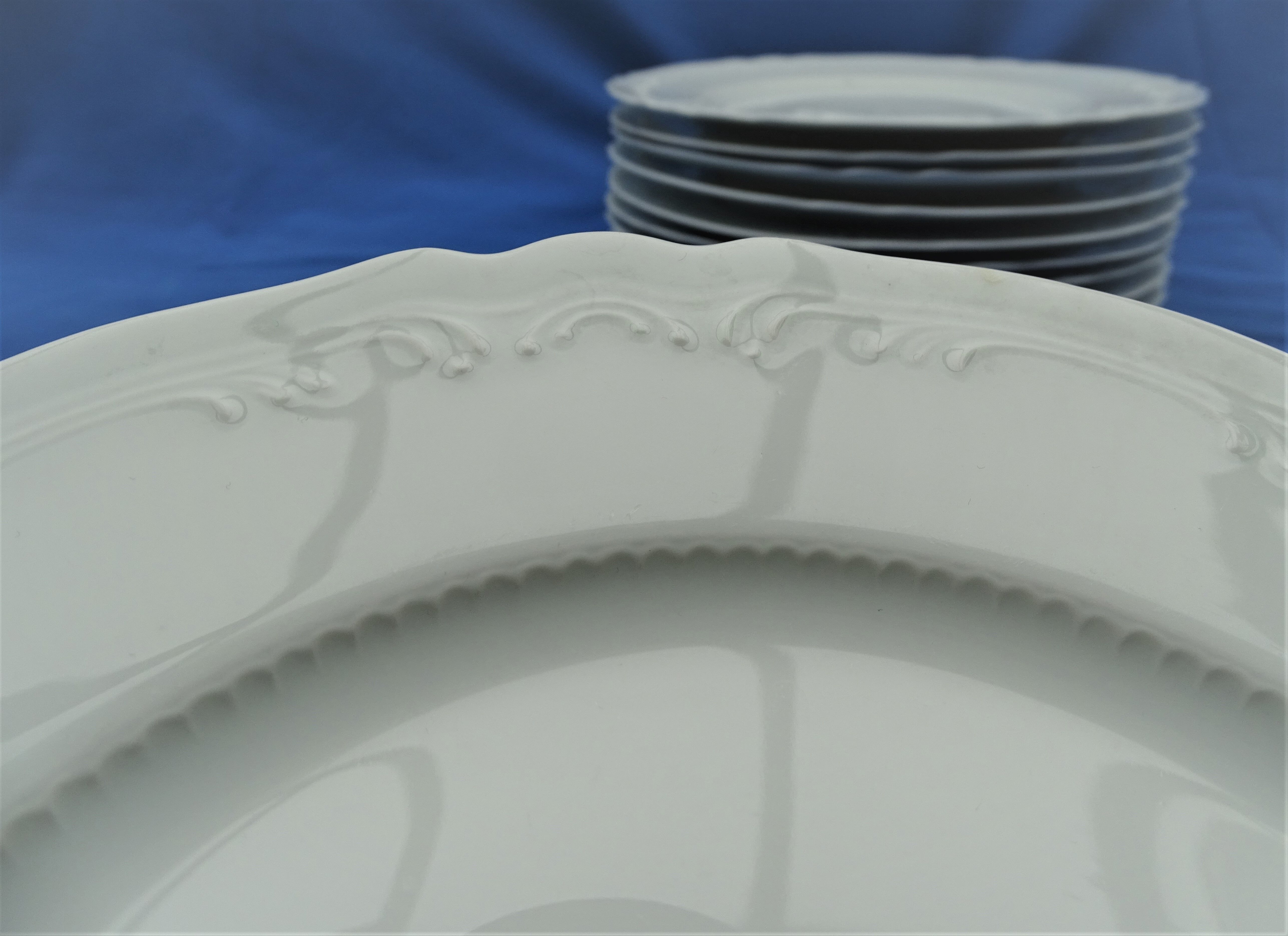 Set de 10 assiettes plates blanches Limoges