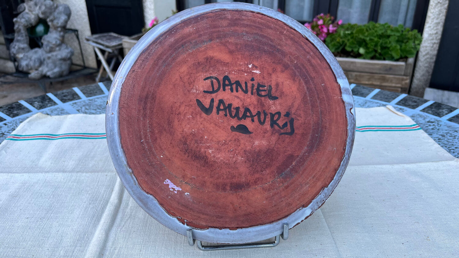 Decorative flat plate Daniel Vallauris vintage