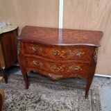 Marquetry chest of drawers