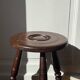 Tabouret en bois rustique