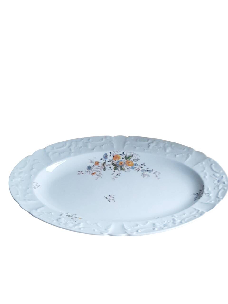 Large serving dish in Limoges porcelain