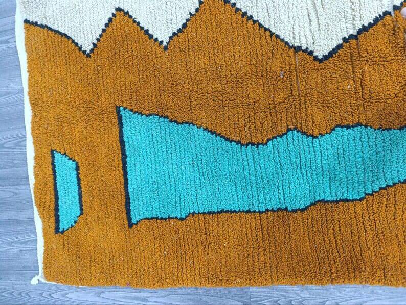 Handmade traditional pure wool rug, size 250 x 250 cm