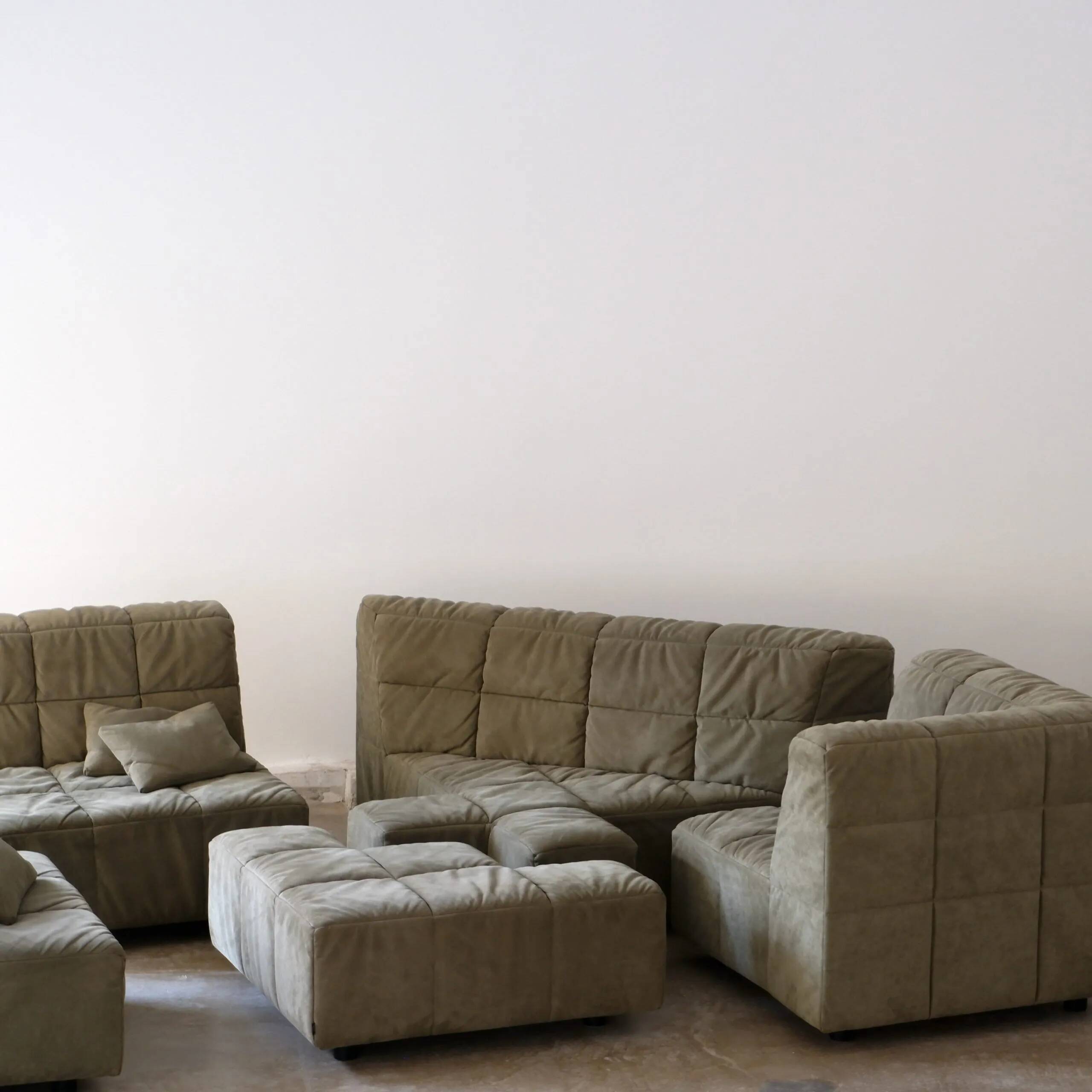 “Castell” sofa by Hans Hopfer for Neue Wiener Werkstätten