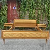 Vintage oak and rattan bed + 2 matching bedside tables – 1950s/60s – invoice