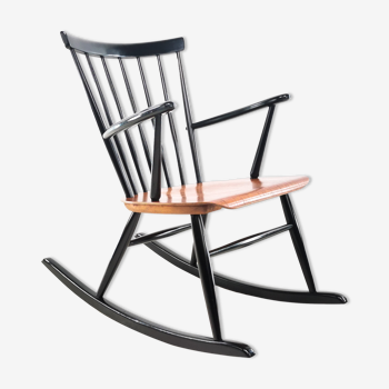 Rocking chair de Hagafors par Roland Rainer