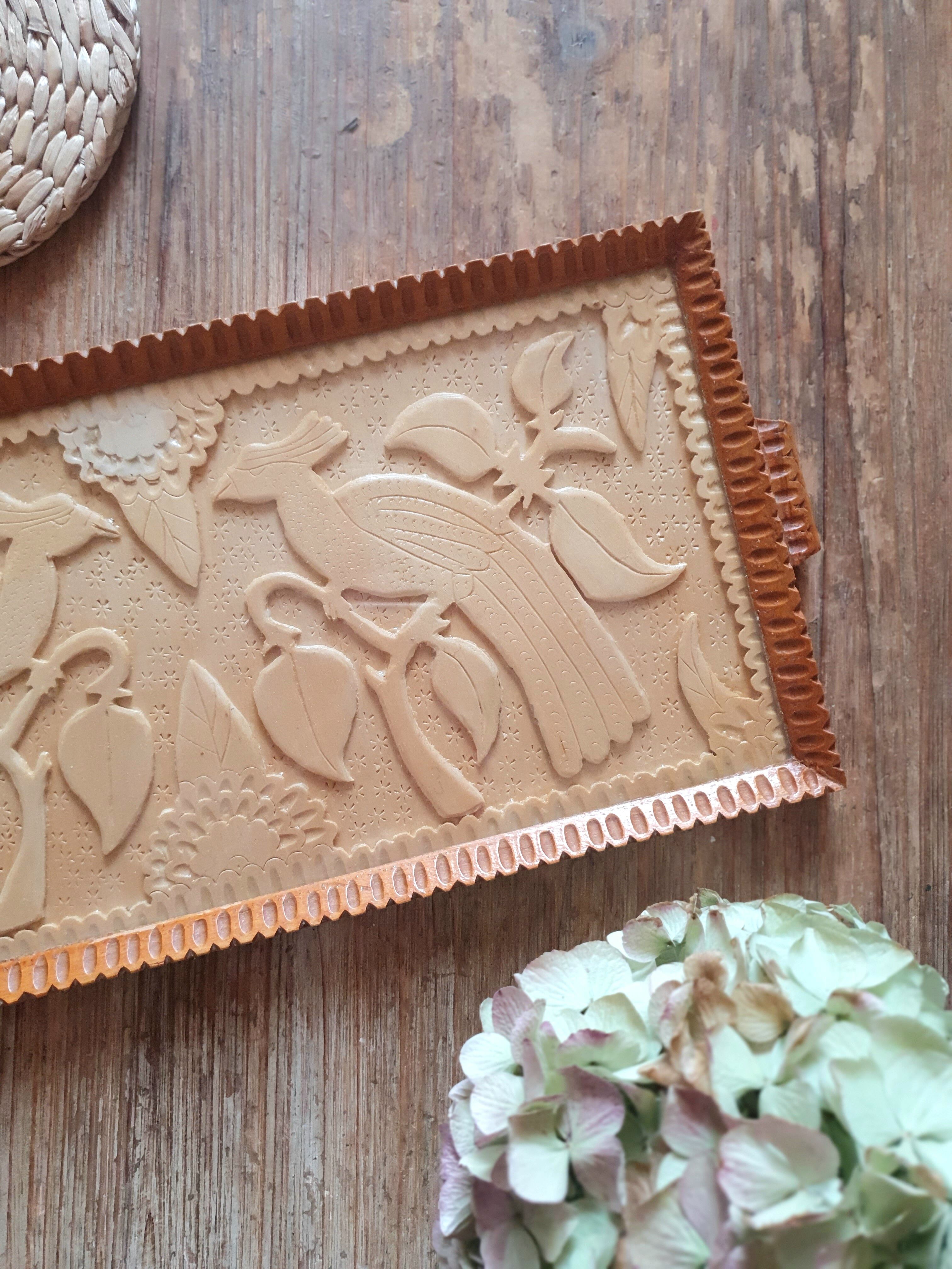 Ethnic tray in glass and carved wood