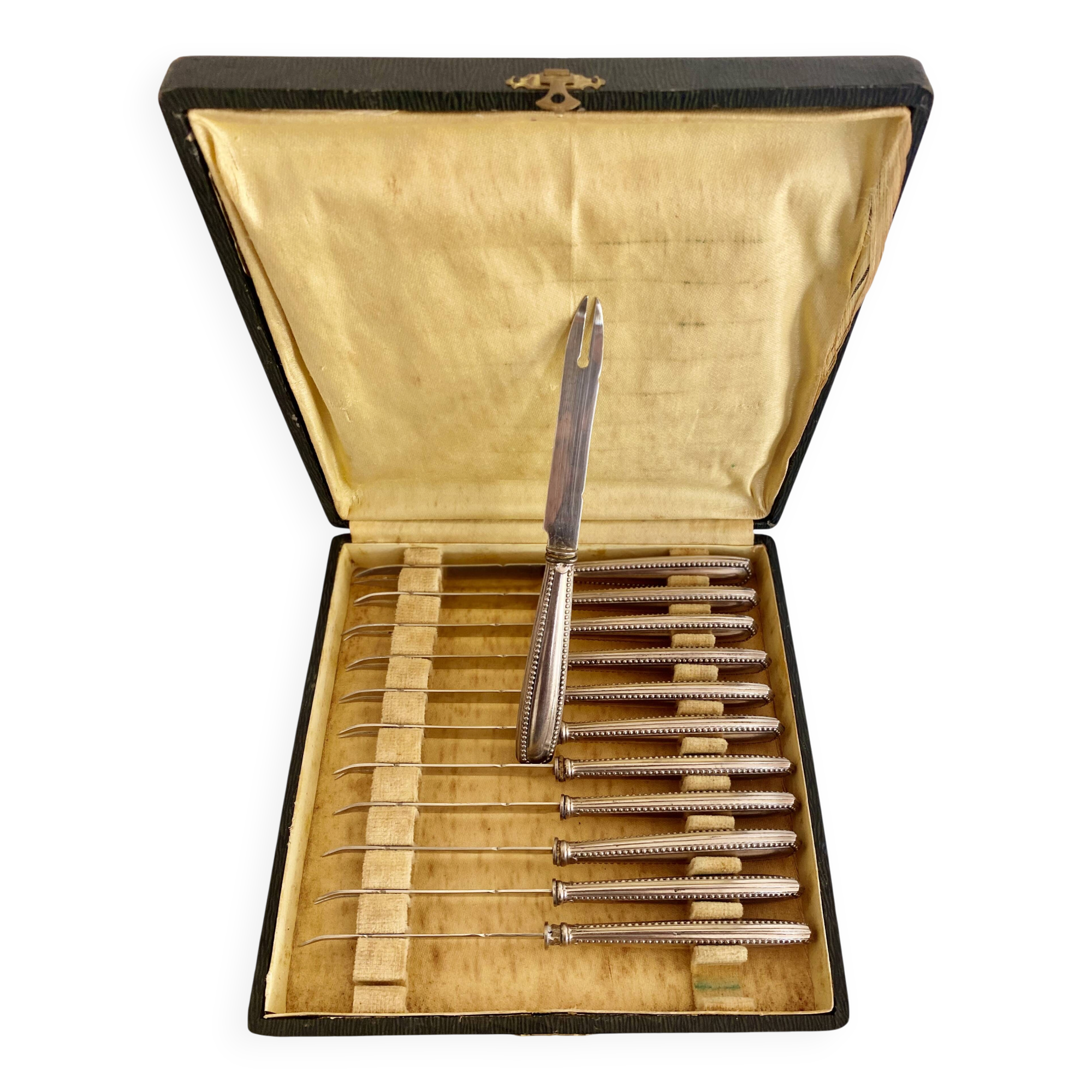Ensemble  de 12 couteaux à crustacés, ancien, 1900