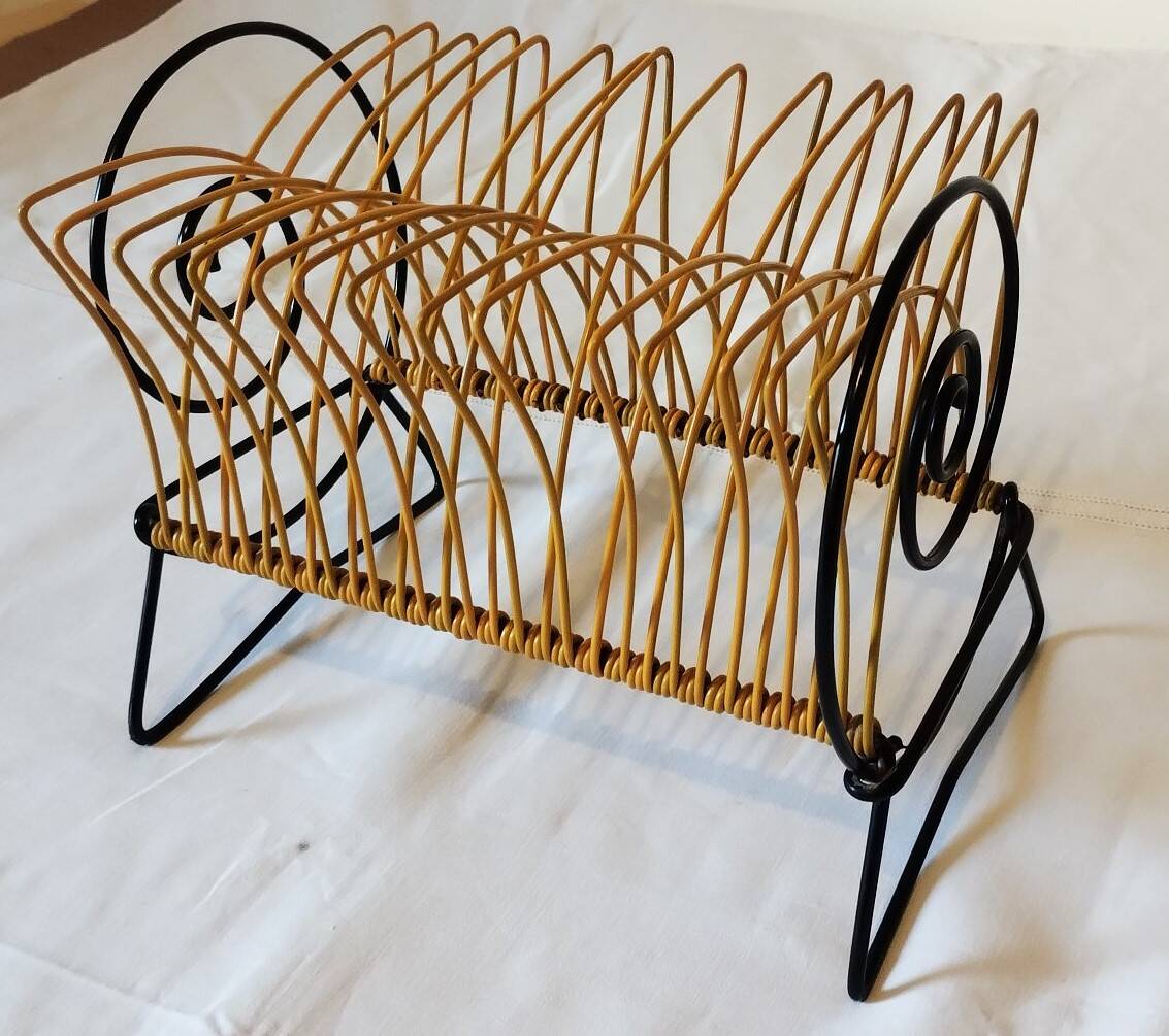 Magazine rack / vintage vinyl
