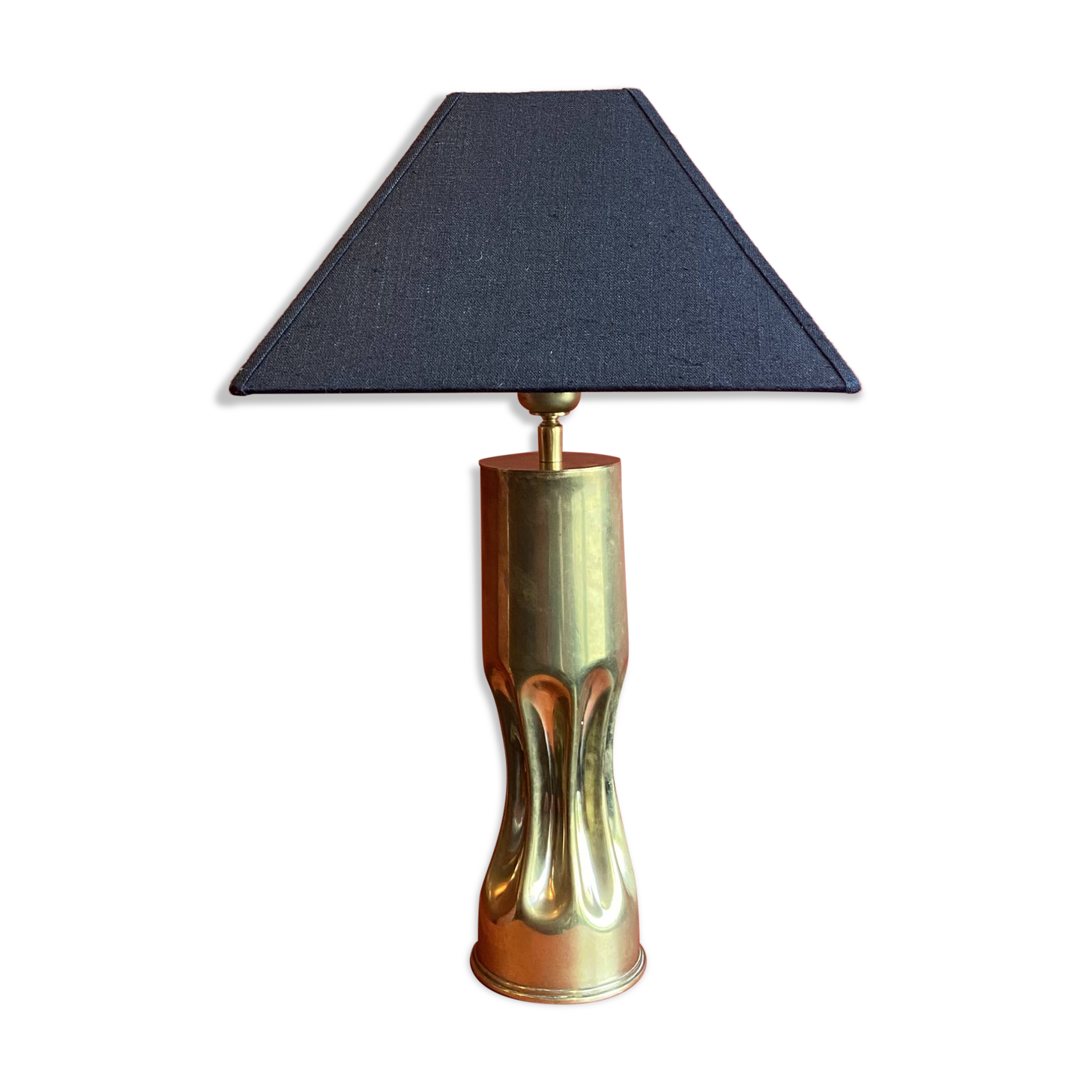 Brass shell socket lamp from the 1st WW, black pyramidal lampshade in Carlucci linen.