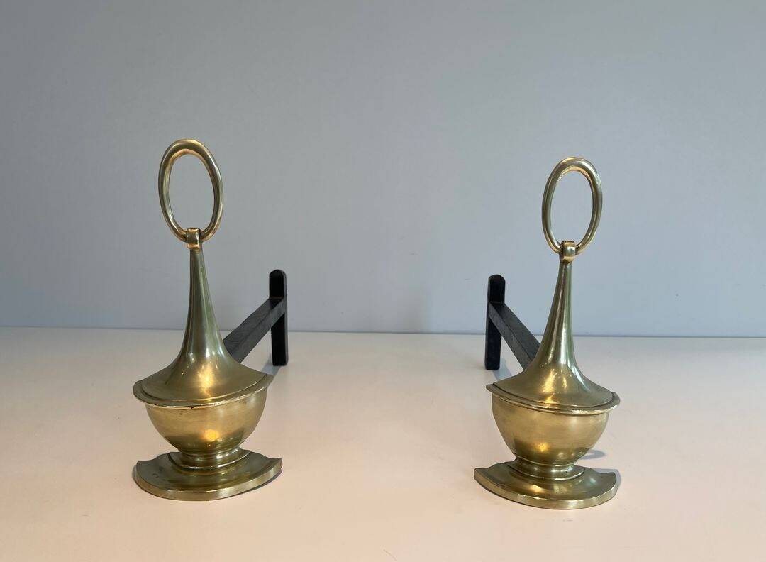 Paire de Chenets en Bronze Néoclassiques en Forme de Lampes Antiques à Anne