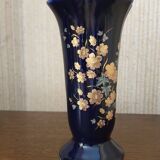 Navy vase flowers