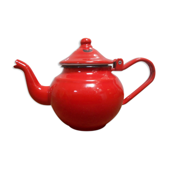 Vintage teapot sheet enamelled red