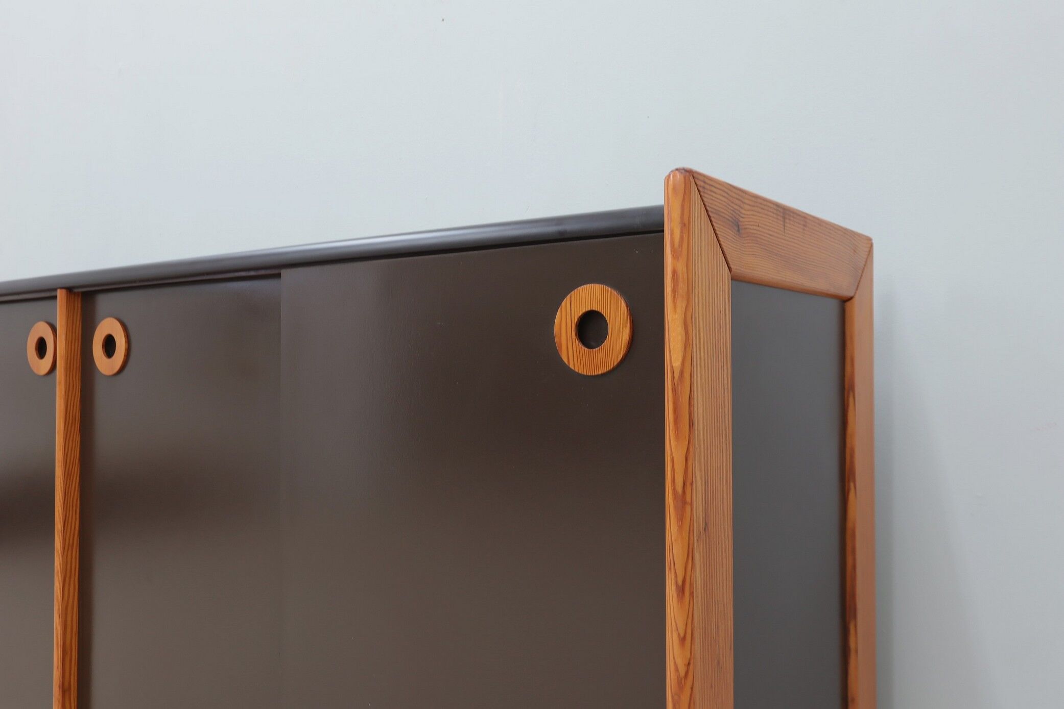 Enfilade en bois des années 1970