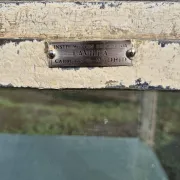 Ancienne vitrine de chirurgien