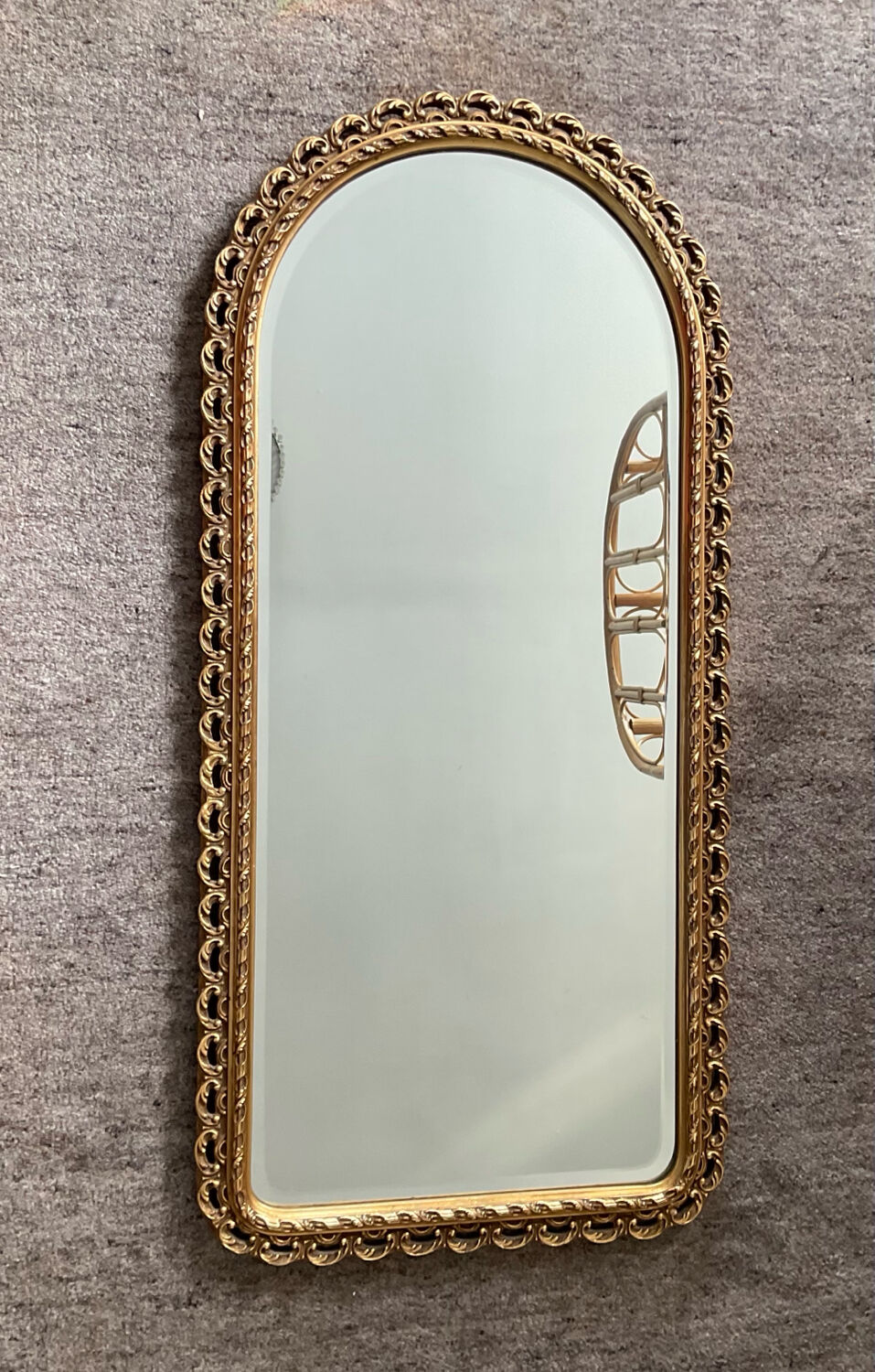 Ancien miroir en bois doré et verre biseauté