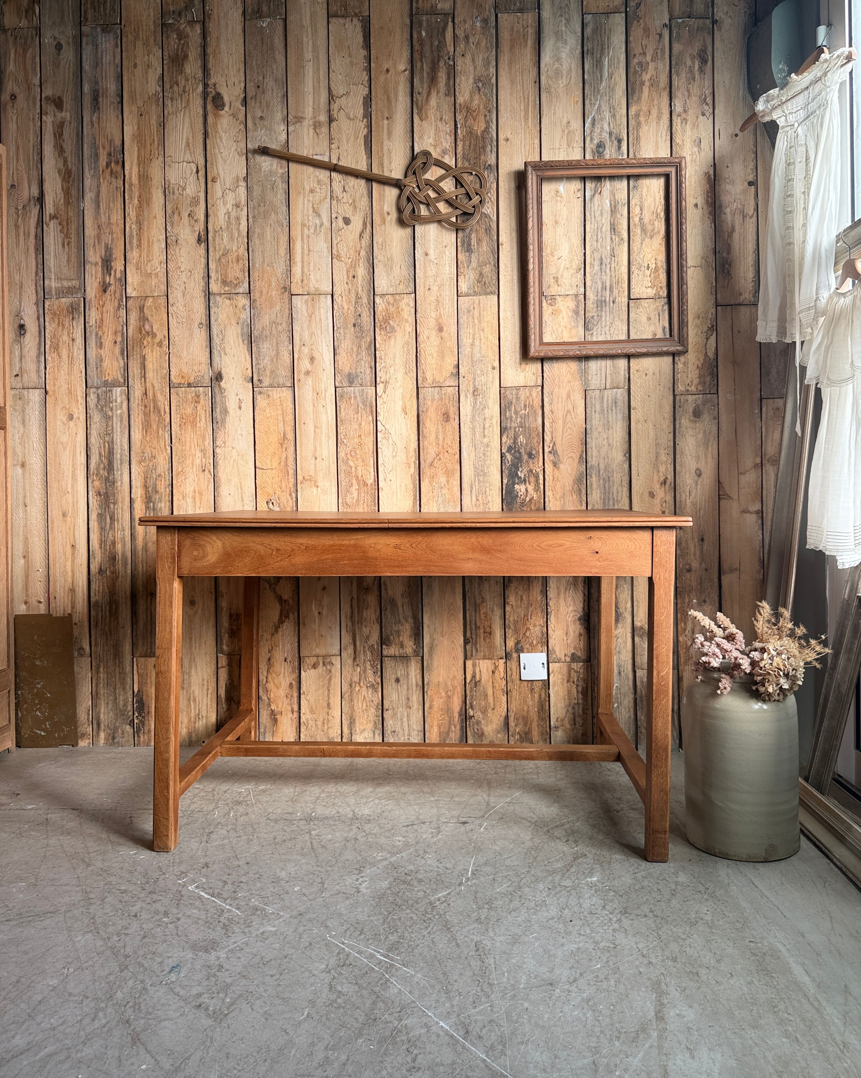 Vintage oak desk from the 1950s (renovated)