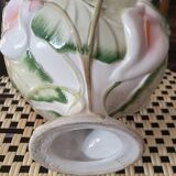 Cup in slipware with calla lilies