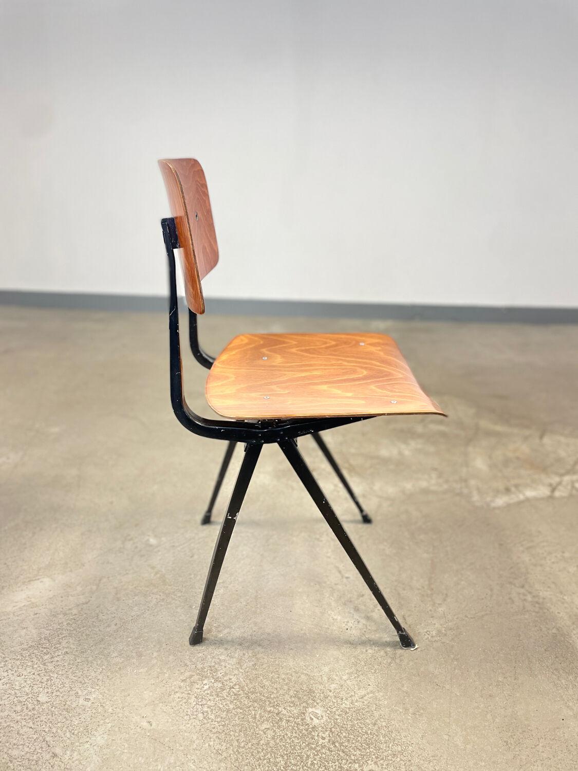 Result Friso Kramer wooden chair, 50s, Netherlands