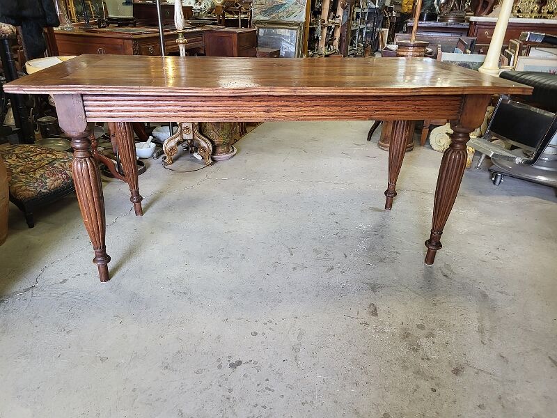 Table 4 legs of old manufacture