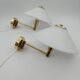 Paire d'appliques bras articulé en laiton globe opaline