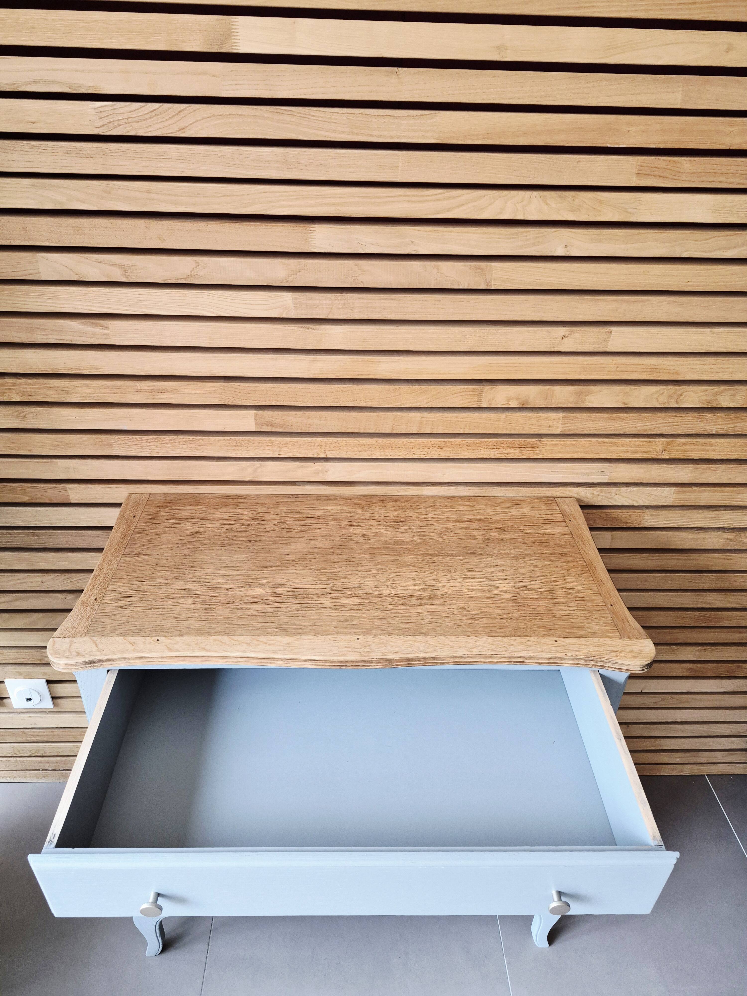 Vintage chest of drawers