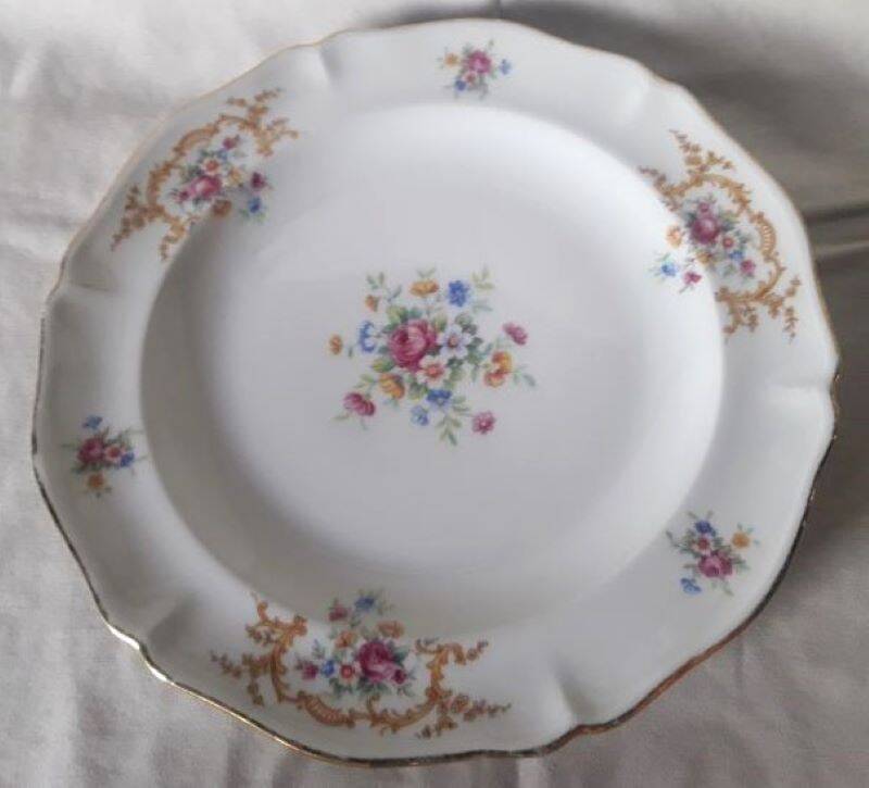 25cm Limoges scalloped plate