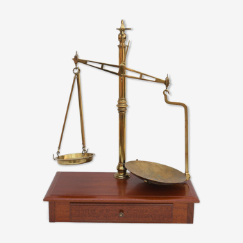 Wooden and brass scale