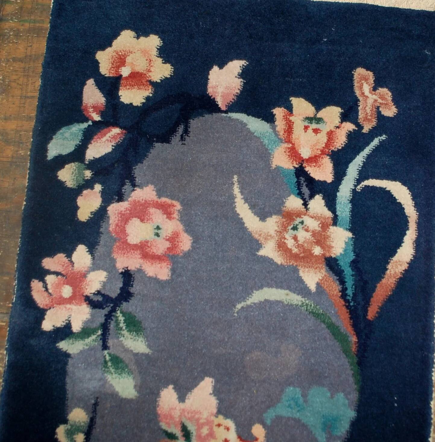 Handmade antique Art Deco Chinese rug 2' x 3.10' (61cm x 120cm) 1920s - 1B530