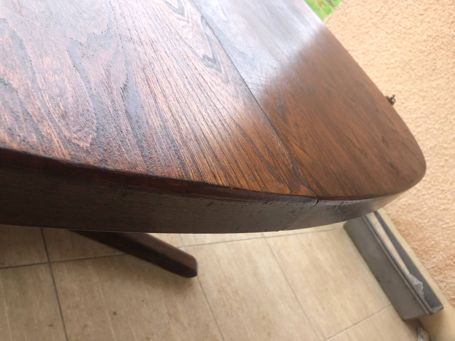 Baumann extendable dining table