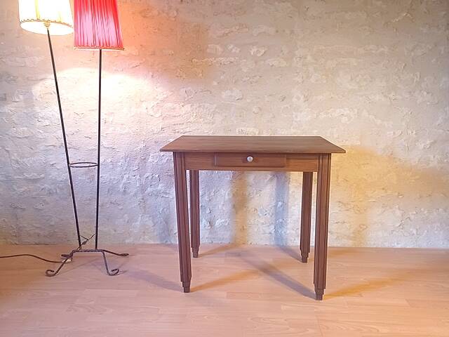 Table bureau ou table d’appoint art déco années 1930 vintage bois massif