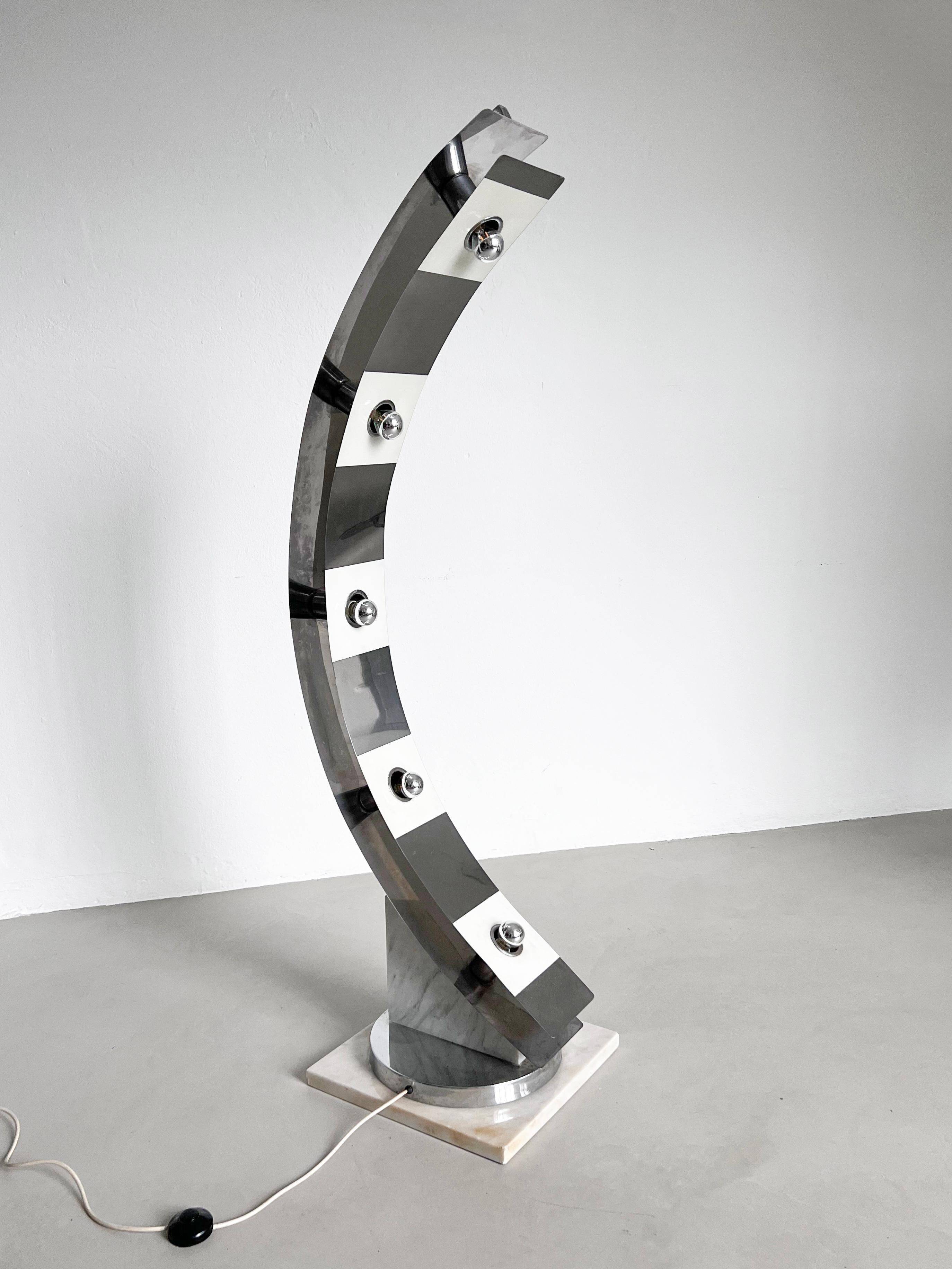 Sculptural space age floor lamp in marble and chrome metal, italian design