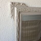 Large mirror with molding skated in gray 146 x 93 cm