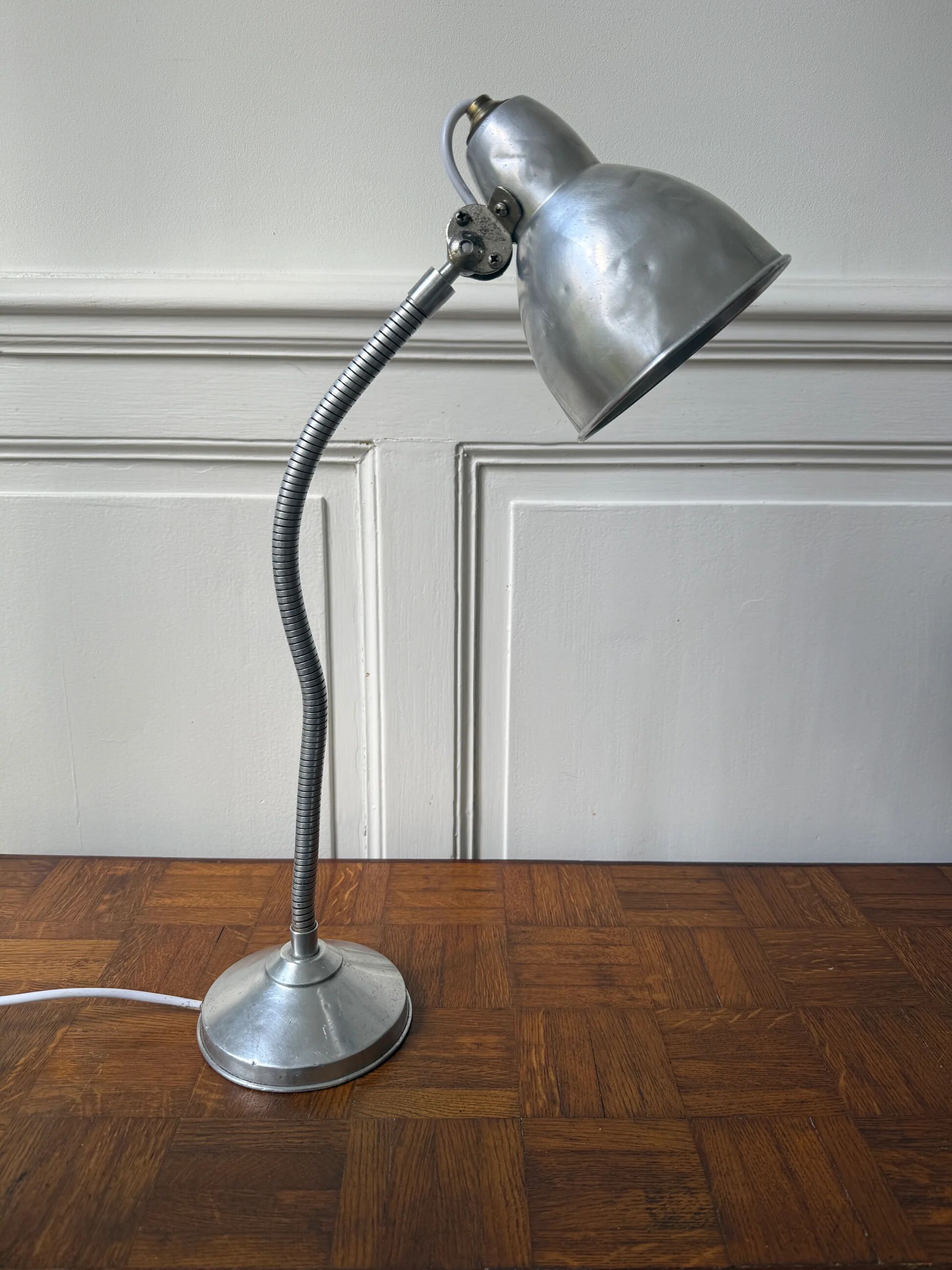 Articulated industrial desk lamp – 1950s