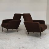 Pair of dark brown rockabilly style armchairs in new vintage condition