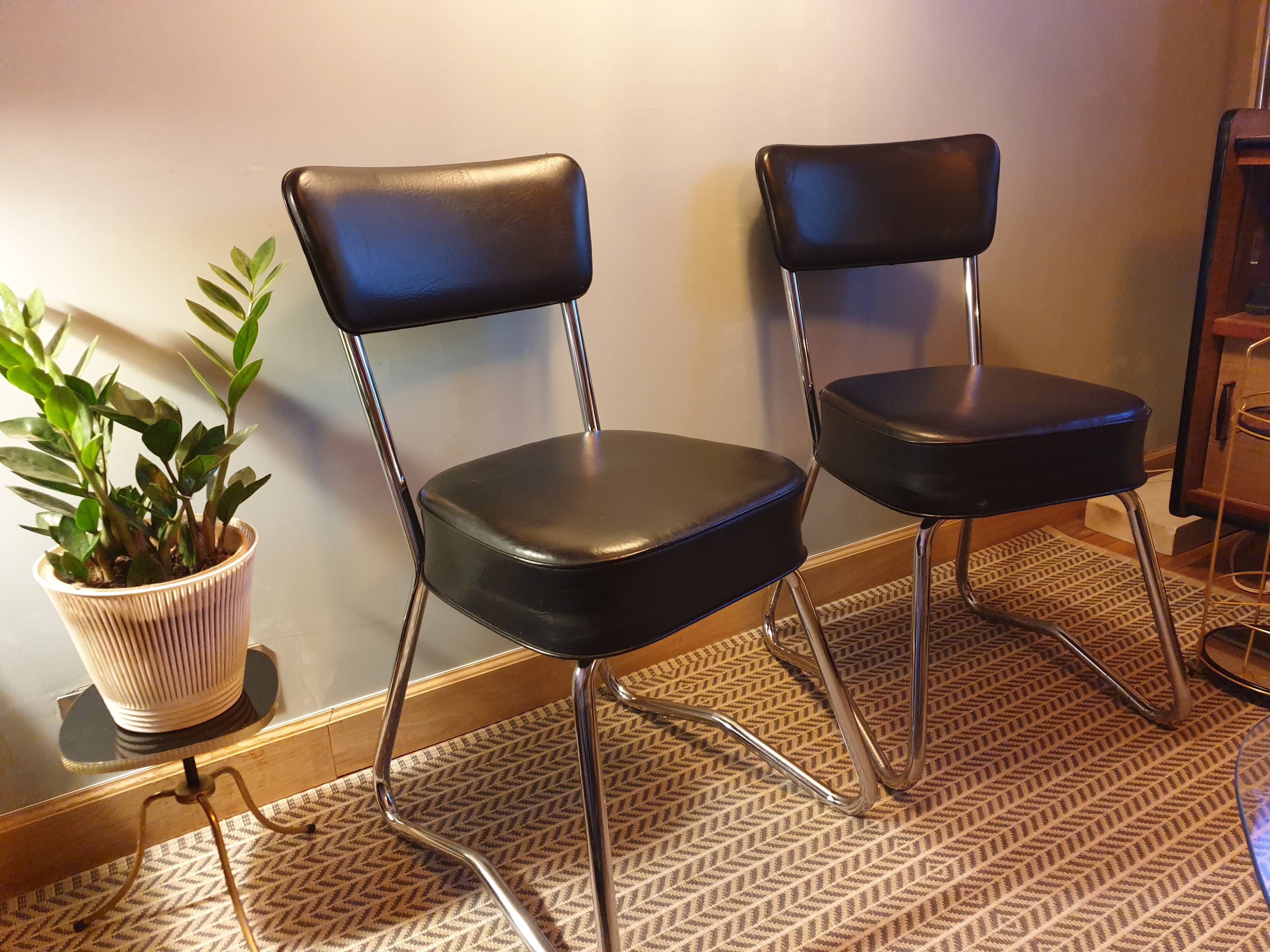 Série  de 4 chaises  Ronéo mobilier industriel  1950