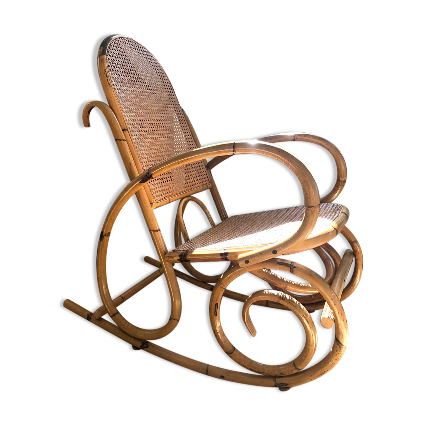 Vintage rocking-chair rattan
