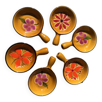 Flower patterned bowls