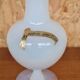Vase en opaline