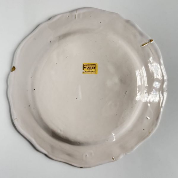 2 Assiettes en Faïence de Moustiers   XVIIIᵉ siècle   Décor floral coloré