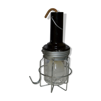 Lampe industrielle baladeuse en metal et cloche en verre