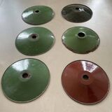 Workshop suspension in old enamelled sheet metal